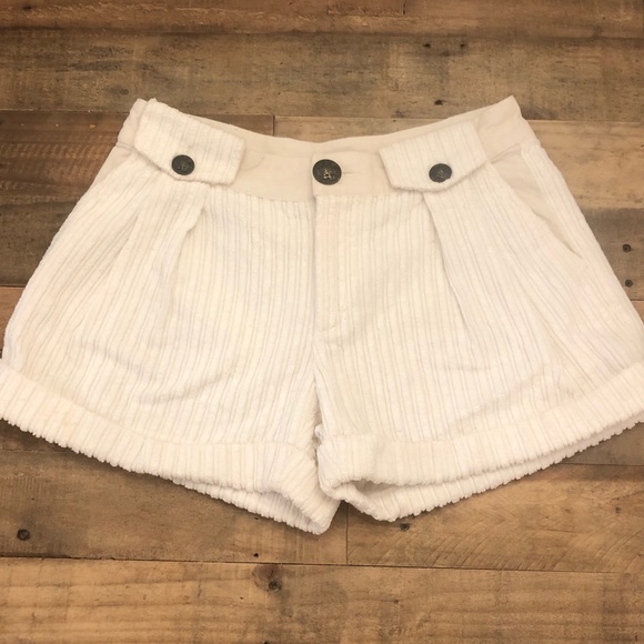 Dolce & Gabbana Pants - Dolce & Gabbana corduroy cream shorts